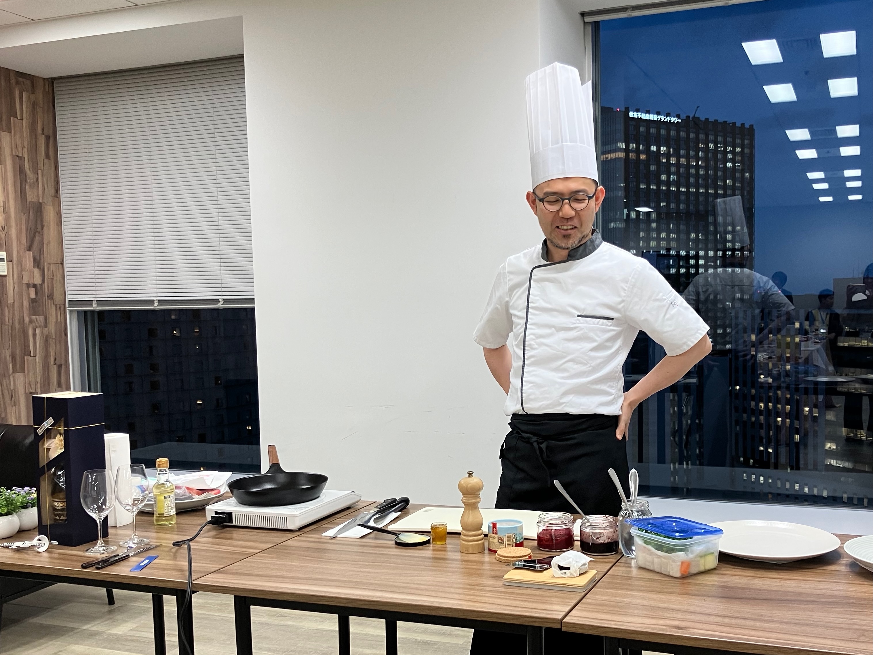 社内イベントでシェフを務めた石川さん（本人提供）